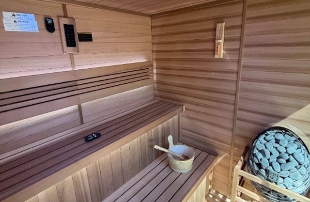 Tahoe Spa Cabin: Private Sauna and Hot Tub, Game Room, Pet Friendly