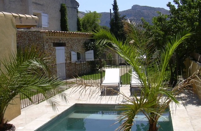 Taillades: House/Villa - Taillades