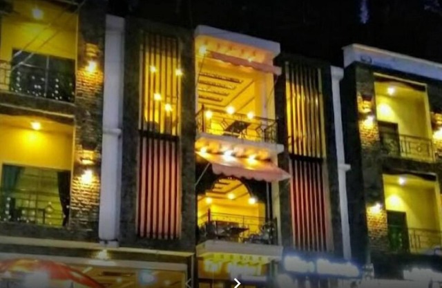 Taj Hotel And Restaurant