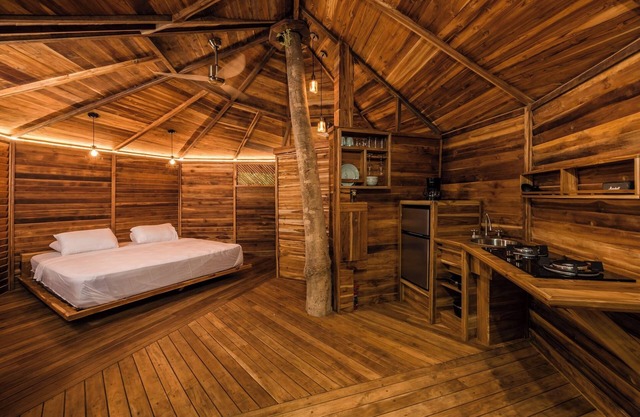 Tamarindo Tree House King Pura Selva