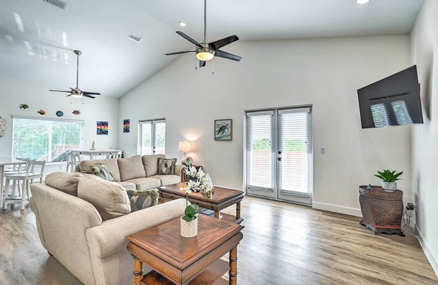 Tampa House w/Patio, Near Downtown & Beaches!