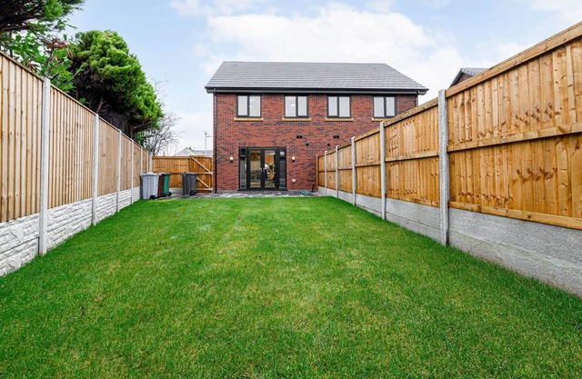 Tannery Place | 3 Bedrooms Parking Wi-Fi Garden