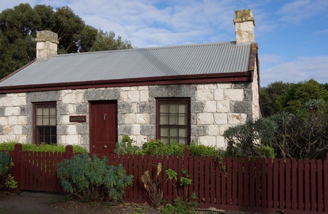 Tara Cottage1850s Bluestone Whalers Cottage