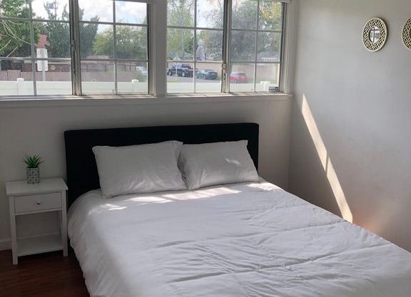 Tarzana family home with POOL