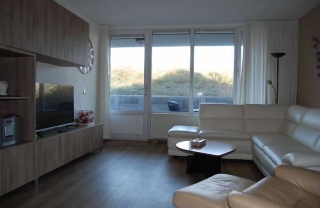 Tasteful 4-person holiday apartment in the center of Cadzand 50 meters from the beach