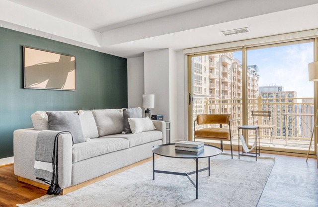 Tasteful Ballston 1BR w/Concierge, W/D & Pool, near Metro, by Blueground