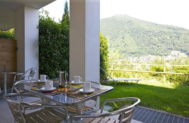 Tastefully furnished apartment in a small residence in a sunny location