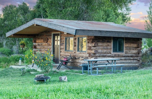 Taylor's Depot Cabin
