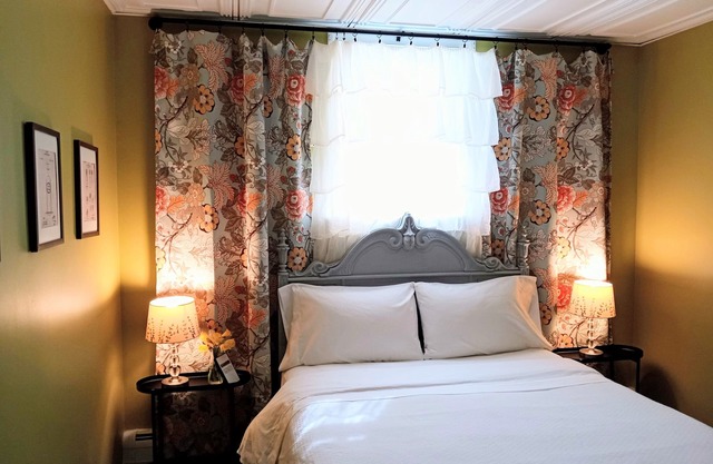 Taylor's Pharmacy Guesthouse
