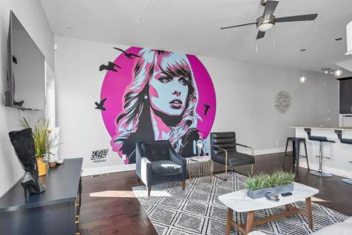 Taylors Nashville Home - Stunning Rooftop Views