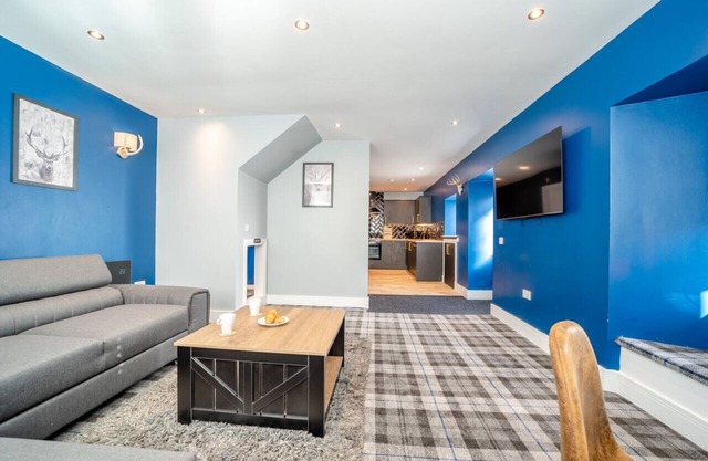 Tea Room - Tarbet - Two Bedroom House, Sleeps 4