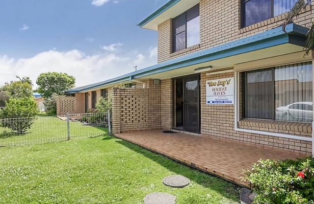Tee Jays is an air-conditioned ground floor two bedroom unit, central to Sawtell