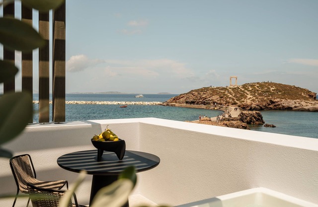 Temple Sea View Suite With Outdoor Jacuzzi