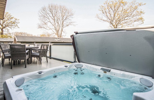 Tennyson Premier Lodge