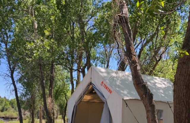 Tentrr Signature Site - Los Pinos River Camp