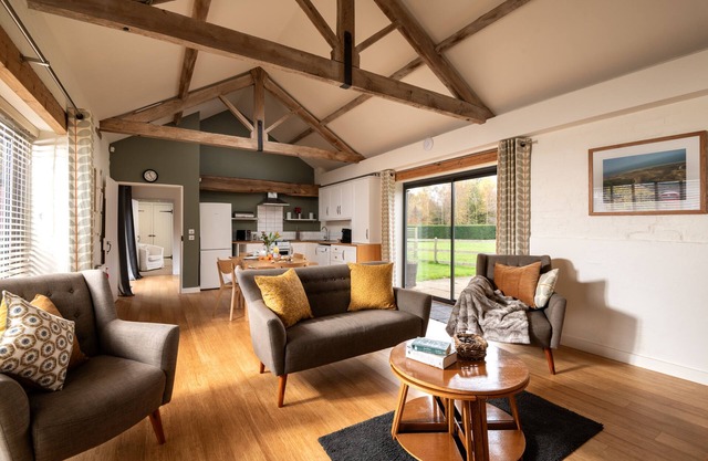 Tern Cottage -2 bedroom cottage with luxury indoor heated pool close to the North Norfolk coast.coas