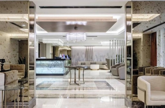 Terra - Gorgeous Modern 2BR Apt w/ Parking & Pool