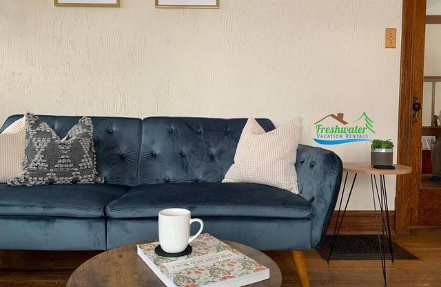Terrace House: Autumn Colors and Cozy Vibes