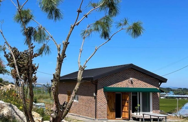 Terrace House