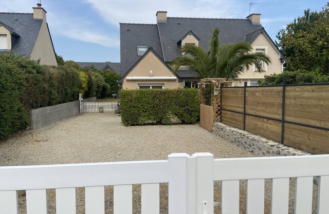Terraced house closed in a quiet area 500m from the town