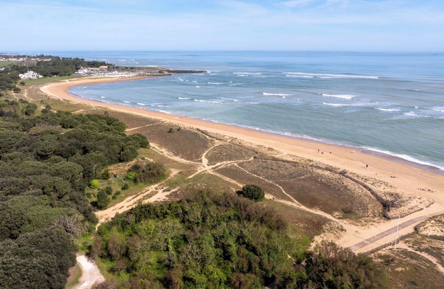 Terres de France - Hameaux des Marines