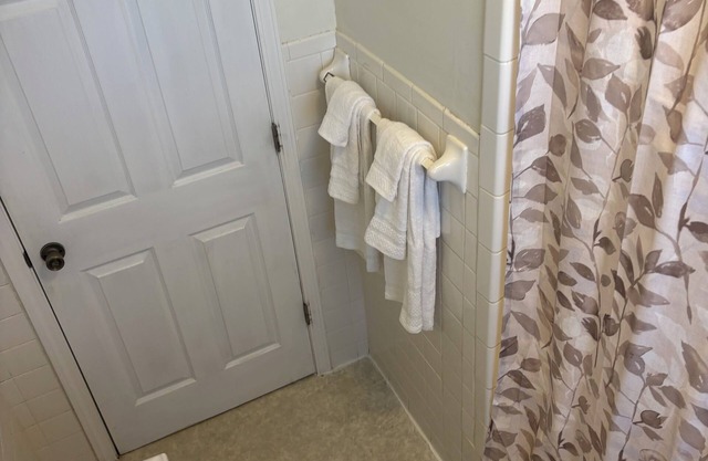 Terrific 2-bedroom house with AC in Bristol