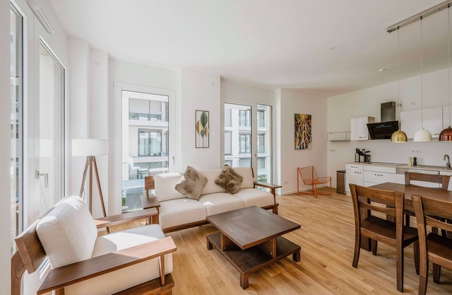 Terrific 3 Room Apartment EAMES I Centre I US Army I Balcony I Parking I Family