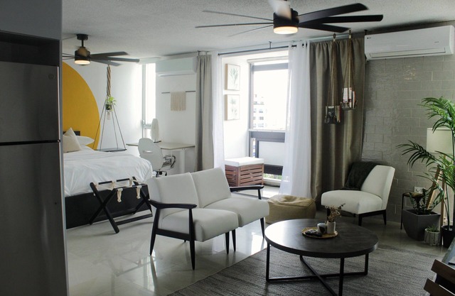 Tertulias con Julia’s design & Great Location