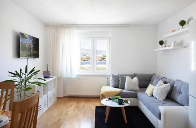 Tesla Apartment URBAN STAY