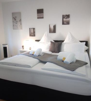 Teufelsstein, Wandern, Ausblick, Freilichtbühne, Loreley, 3 Burgenblick, Rhein, 30m2 Terrasse, Grillen, Entspannen, Natur, Rodelbahn, WLAN, Parkplatz,