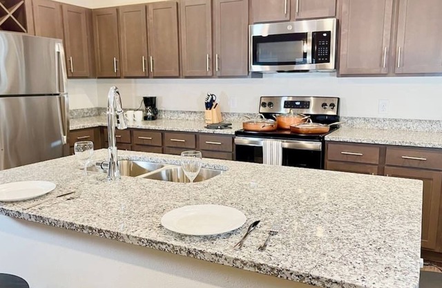 Texas Corporate Housing Solutions 2BR Apartment