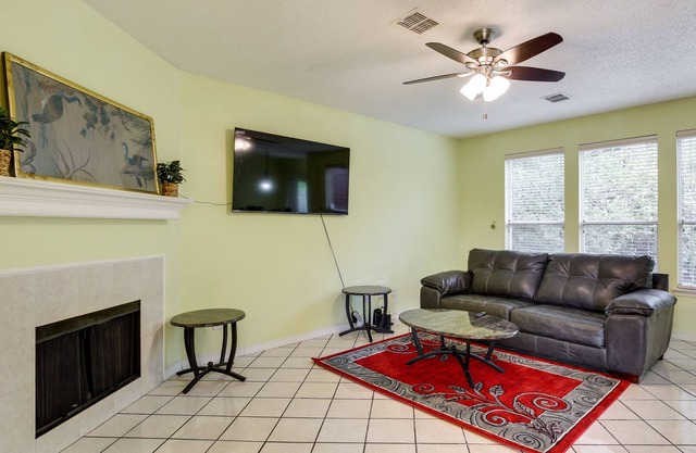 Texas Vacation Rental Home: 16 Mi to Dallas