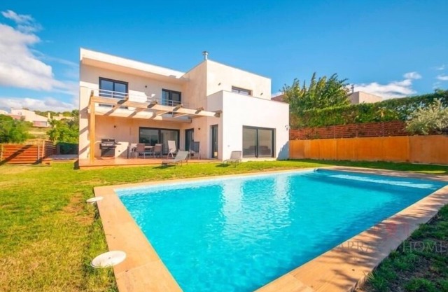 TH130 Villa in El Catllar · 5 bedrooms · 6 beds · 4 baths