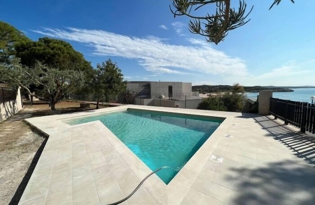 th142 Villa in Tarragona · 5 bedrooms · 6 beds · 2 baths