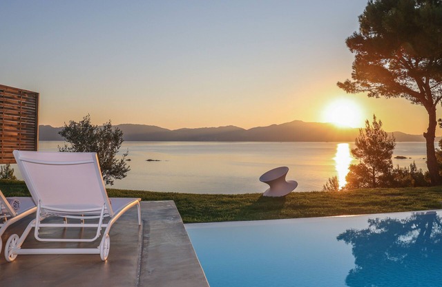 Thalasses Villas Skiathos Villa Iioni 4 People Villa Beachfront