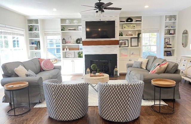 The 19th Hole: Sleeps 10. Pool Table, Fire Pit