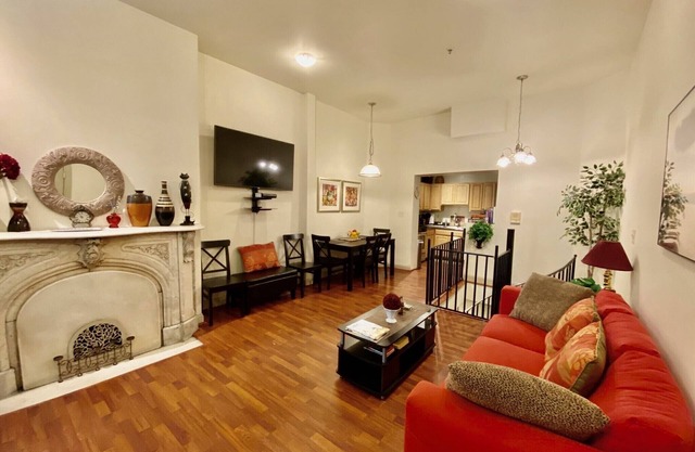 The 3 Bedroom Clifford House in Historic Mount Vernon