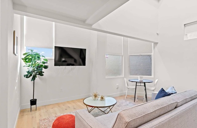 The Addison by Kasa | Stylish Loft | San Francisco