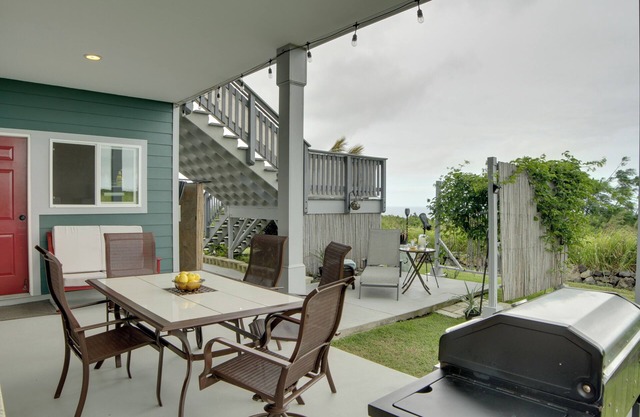 'The Aloha Green House' Retreat w/Ocean Views!