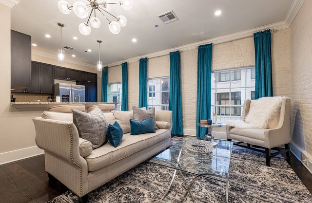 The Ana - 2B/2B Historic FQ Apt. - 60 Day Min. Rental