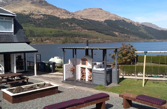 The Anchorage Arrochar. Newly Renovated with Amazing Views Free Kayaking BBQ Hut