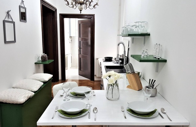 The Antique Modern - refined luxury, 4 bedroom in the center of Zagreb