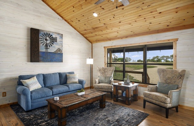 The Armadillo Cabin | Great Back Porch