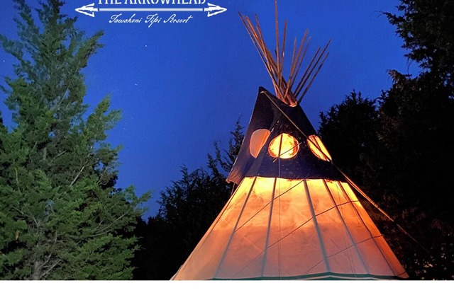 The Arrowhead Tipi Resort - Many Moons - Nomadic Tipis on Lake Tawakoni