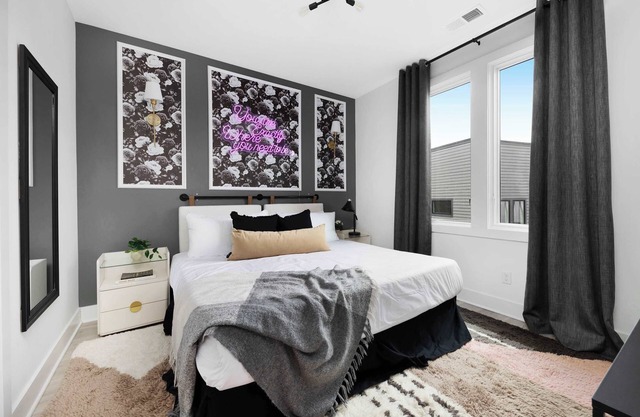 The Azalea & The Sunflower - 2 homes, 8 bedrooms