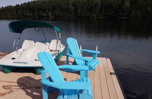 The Ball Cottage - Beautiful Lakefront Hideaway on Bull Lake!