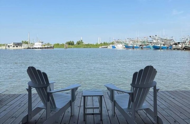 The Barbara Joan-New Houseboat