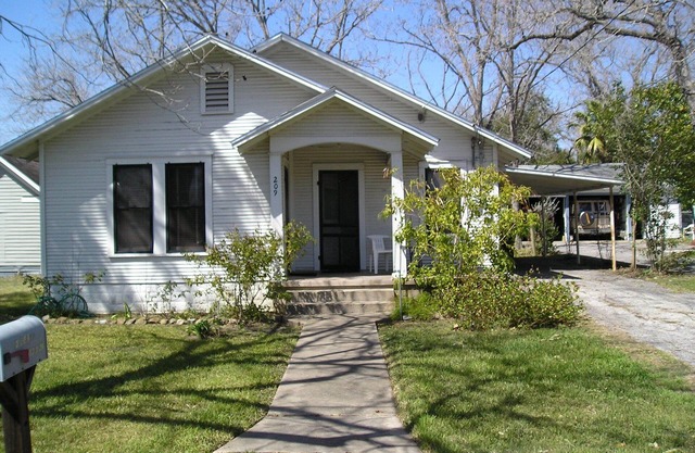 The Barta bungalow in Shiner