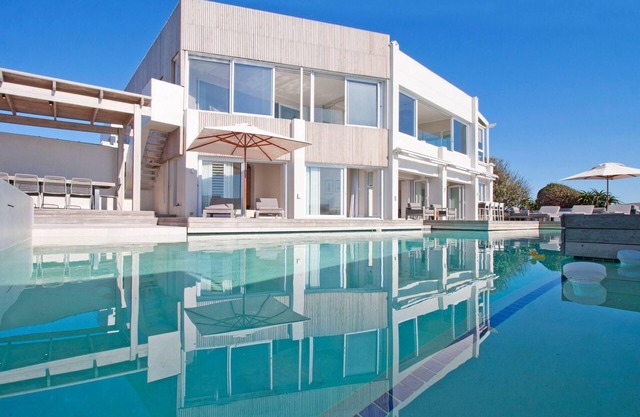 The Bay House - Luxury Coastal Living in Kommetjie