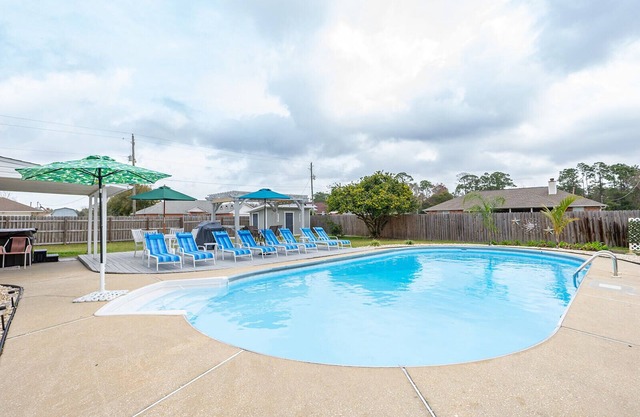 The beach life is calling at this beautiful pool home. nPerdido Fl